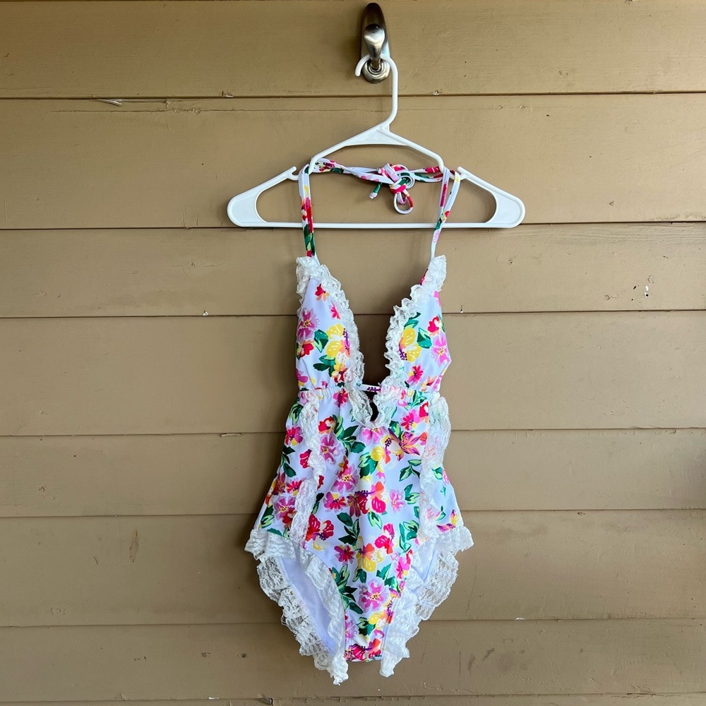 Floral Ruffle One Piece Swimsuit - Size M Vacation Tropical Resortwear